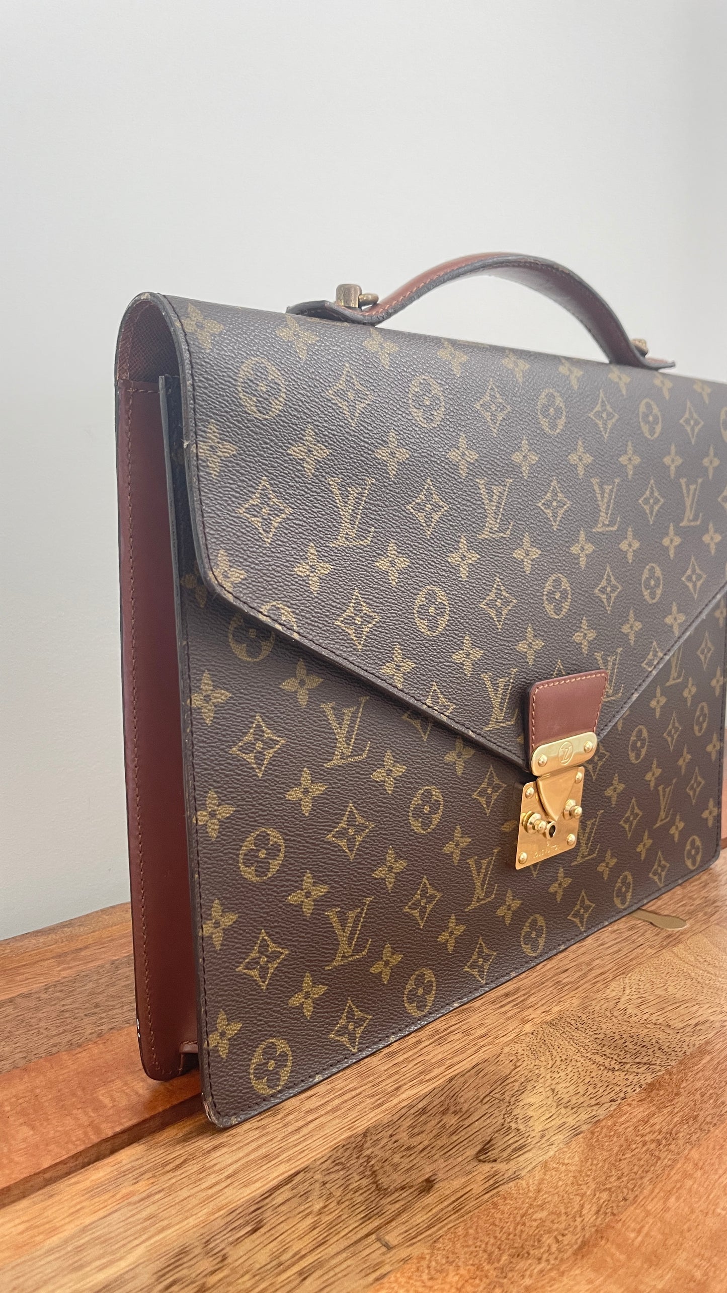 LOUIS VUITTON 'Président' briefcase in brown monogram canvas and leather -  VALOIS VINTAGE PARIS